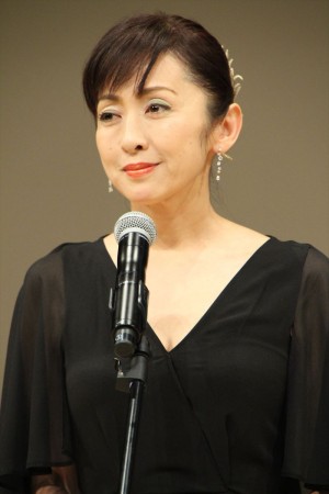 斉藤由貴、『第60回ブルーリボン賞』授賞式に登壇