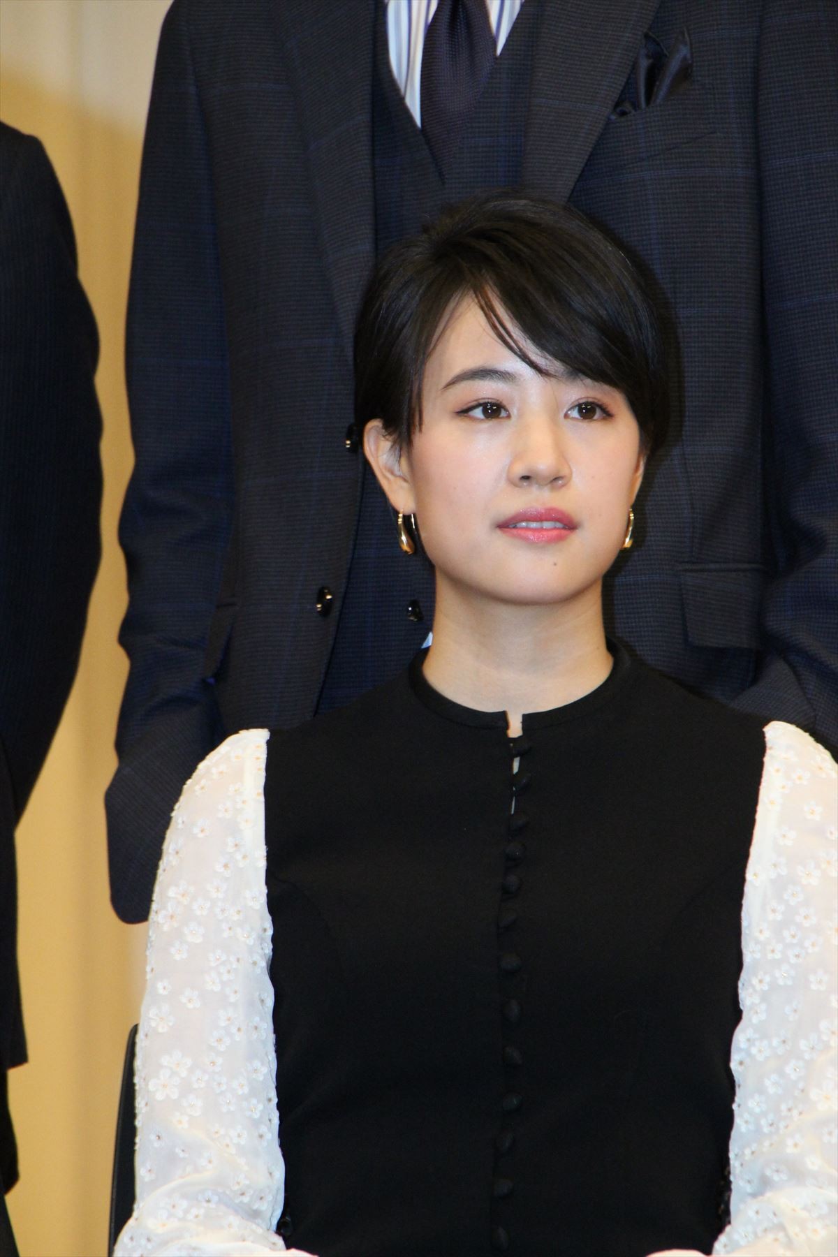 新垣結衣、ブルーリボン賞「皆さんに恩返しができた」 阿部サダヲは来年司会に不安