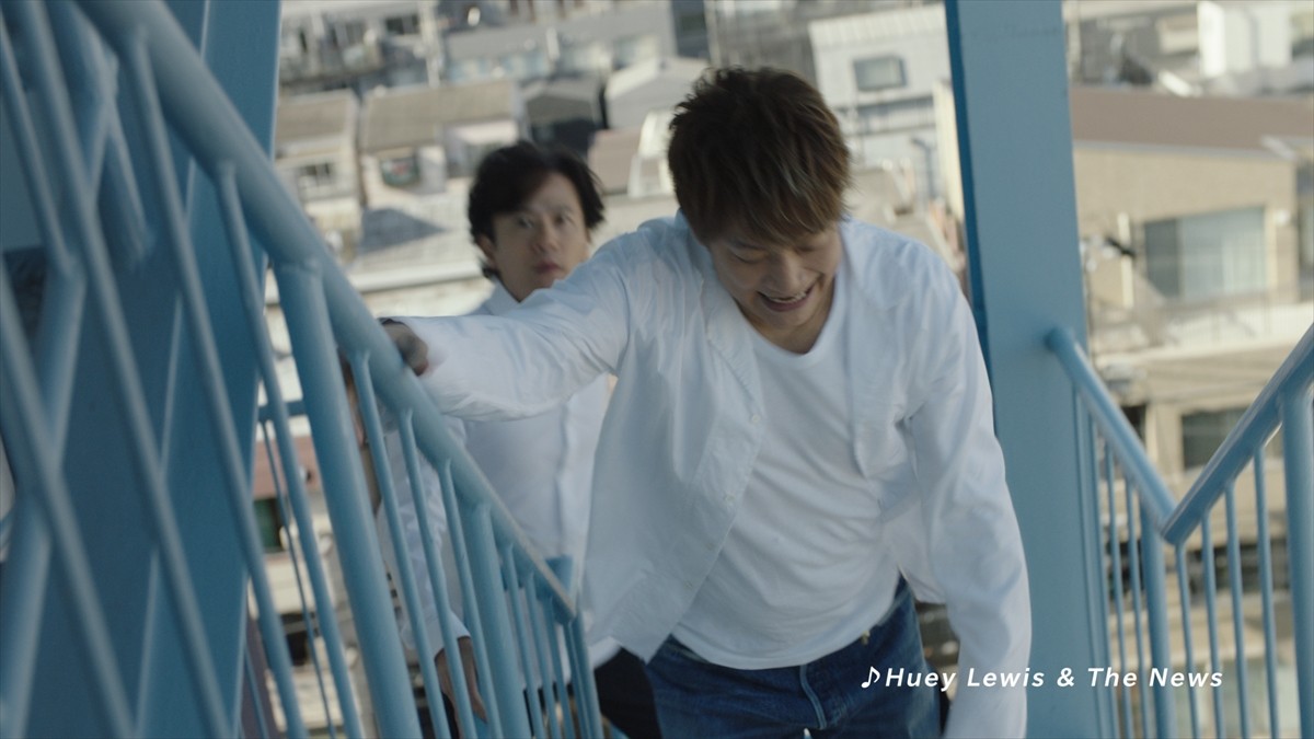 稲垣吾郎＆香取慎吾、「オールフリー」新CMに登場　美味しそうに「プハぁ！」
