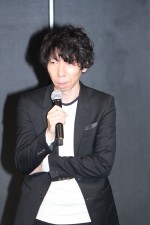 小形尚弘、スクウェア・エニックス「新プロジェクト」発表セレモニーに登場