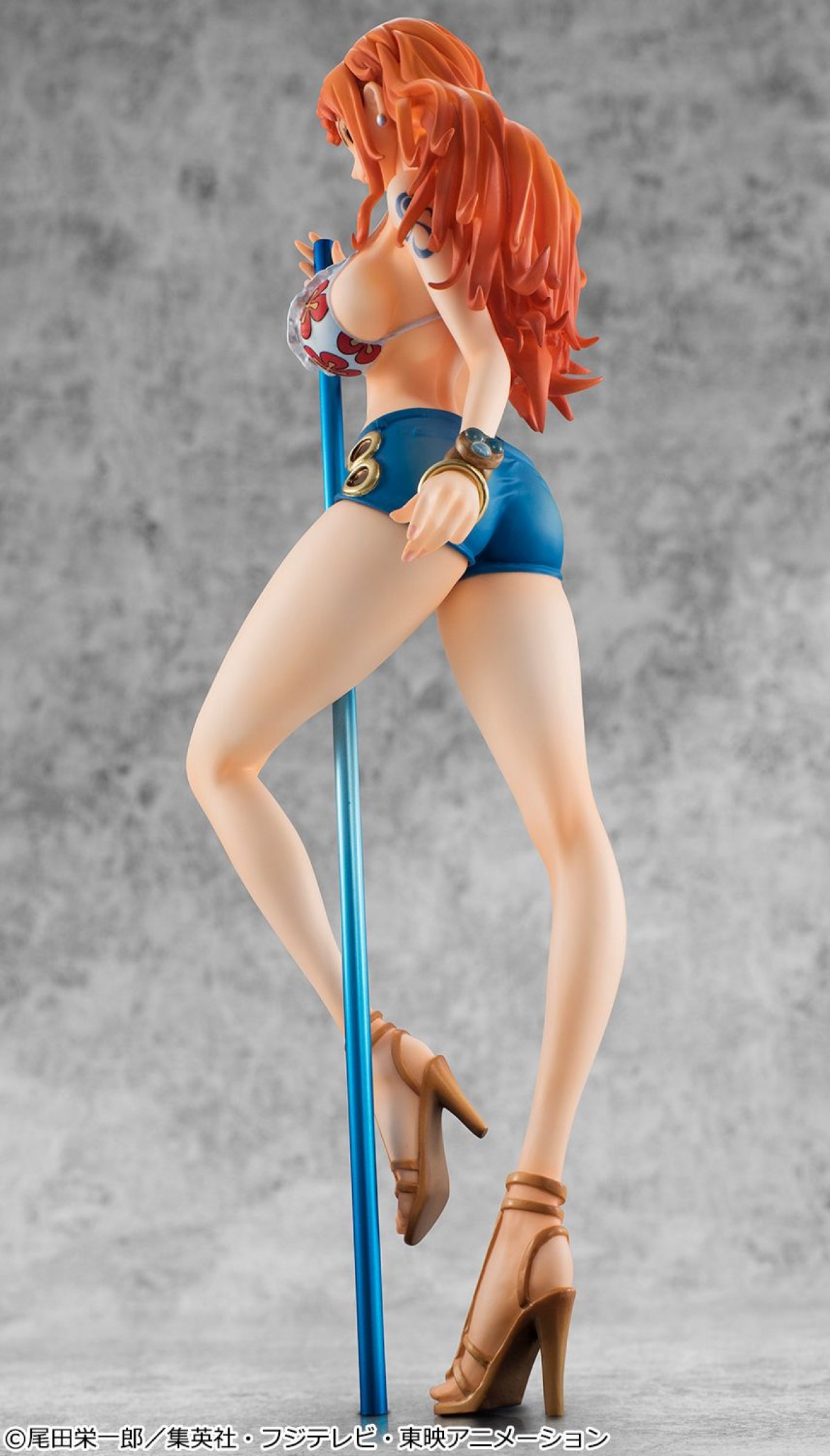 『ワンピース』ナミ、“目のやり場に困る”ビキニ＆ホットパンツ姿で立体化
