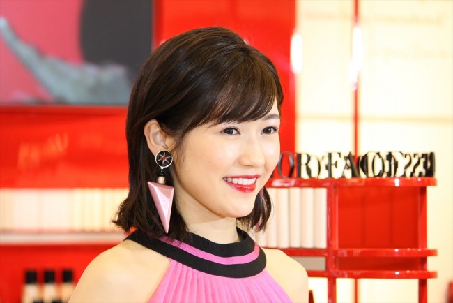 渡辺麻友「GIORGIO ARMANI beauty 阪急うめだ本店 オープニングセレモニー」　20180214