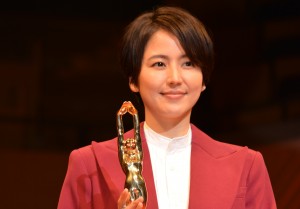 長澤まさみ、「第72回毎日映画コンクール」表彰式に登壇
