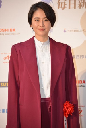 長澤まさみ、「第72回毎日映画コンクール」表彰式に登壇