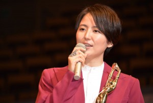 長澤まさみ、「第72回毎日映画コンクール」表彰式に登壇