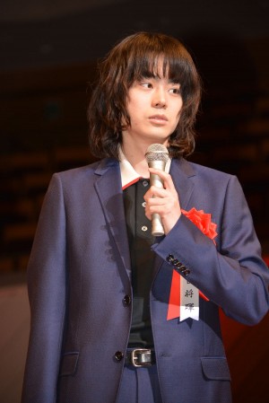 菅田将暉、「第72回毎日映画コンクール」表彰式に登壇