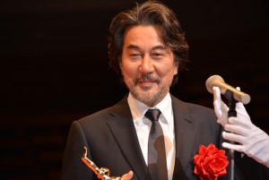 役所広司、「第72回毎日映画コンクール」表彰式に登壇