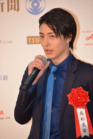 高杉真宙、「第72回毎日映画コンクール」表彰式に登壇