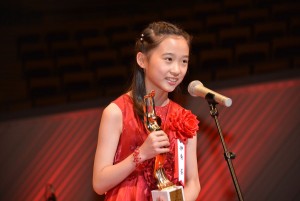 伊東蒼、「第72回毎日映画コンクール」表彰式に登壇