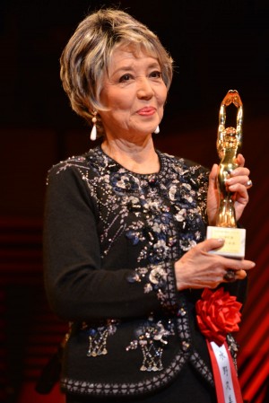 水野久美、「第72回毎日映画コンクール」表彰式に登壇