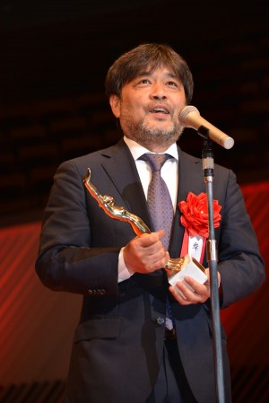 岸善幸監督、「第72回毎日映画コンクール」表彰式に登壇