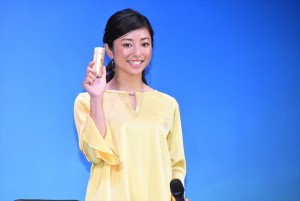 片岡安祐美、アネッサ新CM・新製品発表会にて