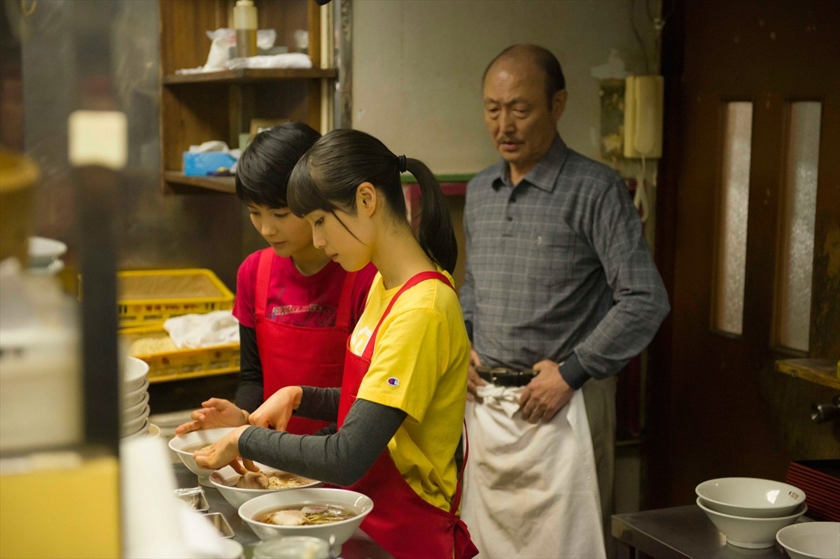 片桐仁、山で遭難して絶叫 『ラーメン食いてぇ！』メイキング映像公開