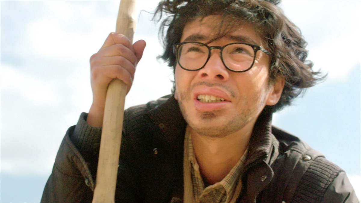 片桐仁、山で遭難して絶叫 『ラーメン食いてぇ！』メイキング映像公開