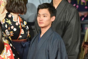 野村周平、『ちはやふる‐結び‐』完成披露試写会舞台挨拶に登壇