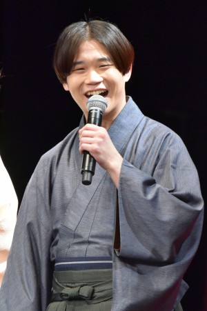 矢本悠馬、『ちはやふる‐結び‐』完成披露試写会舞台挨拶に登壇