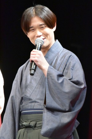矢本悠馬、『ちはやふる‐結び‐』完成披露試写会舞台挨拶に登壇