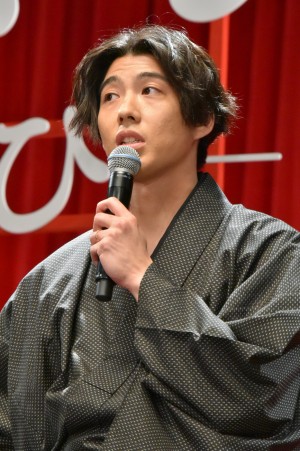 賀来賢人、『ちはやふる‐結び‐』完成披露試写会舞台挨拶に登壇