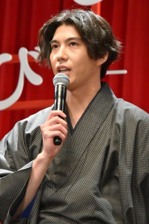 賀来賢人、『ちはやふる‐結び‐』完成披露試写会舞台挨拶に登壇