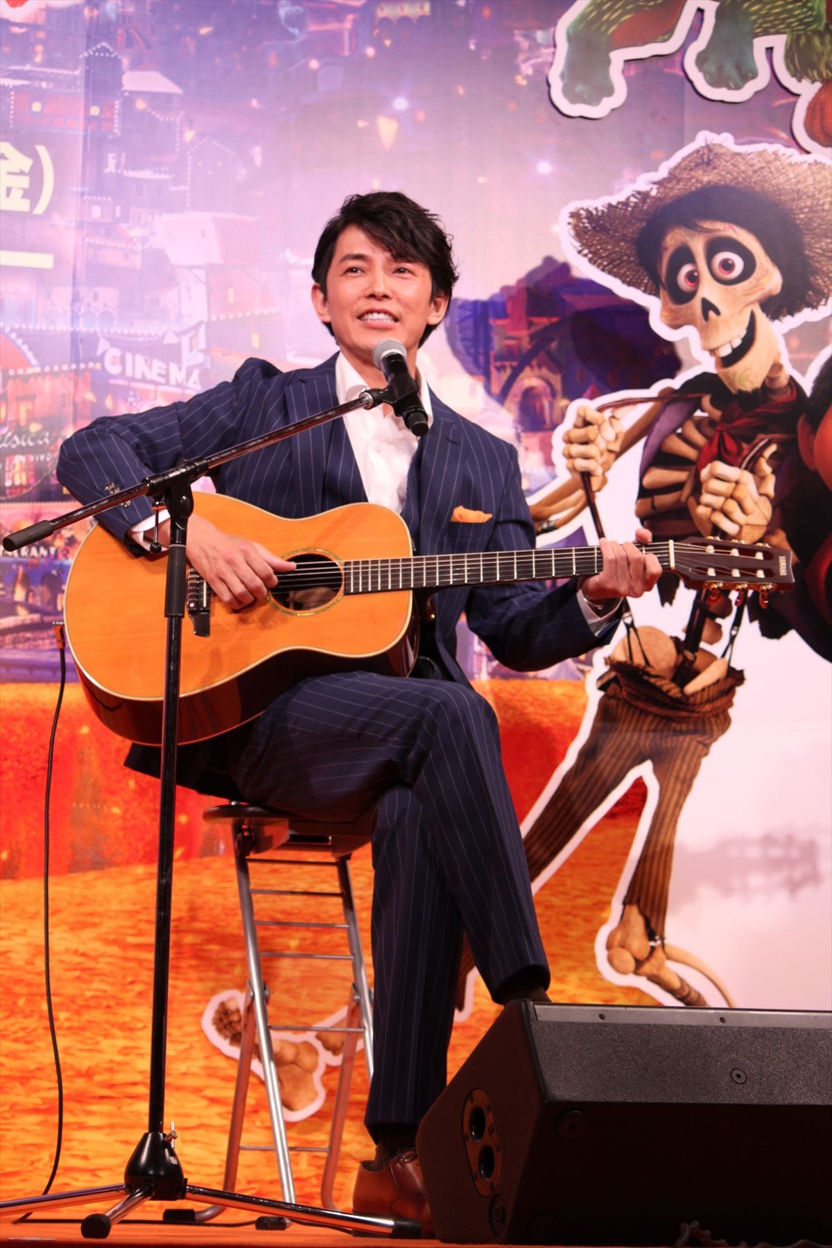 藤木直人、『リメンバー・ミー』生演奏で指プルプル　主人公の子役と初パフォーマンス