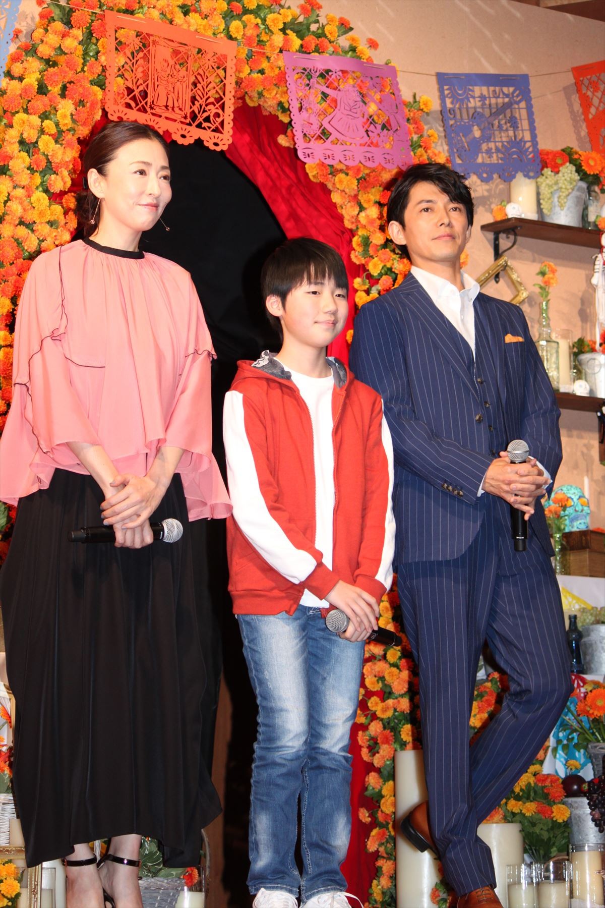 藤木直人、『リメンバー・ミー』生演奏で指プルプル　主人公の子役と初パフォーマンス