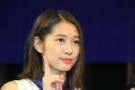 谷本安美、『つばきファクトリーワンマンLIVE～First Blossom～』囲み取材に登場
