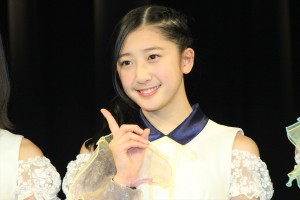 秋山眞緒、『つばきファクトリーワンマンLIVE～First Blossom～』囲み取材に登場