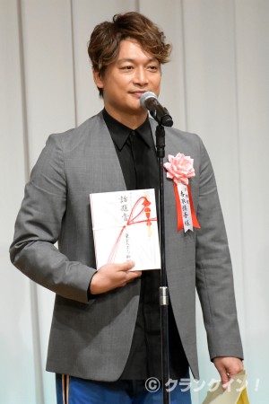 「第27回 東京スポーツ映画大賞」授賞式に登壇した香取慎吾