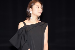 小池栄子、テレビ東京新ドラマ『ヘッドハンター』会見に登場