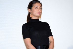 尾野真千子、『素敵なダイナマイトスキャンダル』東京プレミア上映舞台挨拶に登壇