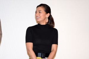 尾野真千子、『素敵なダイナマイトスキャンダル』東京プレミア上映舞台挨拶に登壇