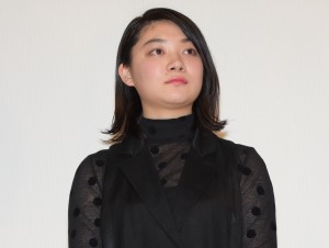 三浦透子、『素敵なダイナマイトスキャンダル』東京プレミア上映舞台挨拶に登壇