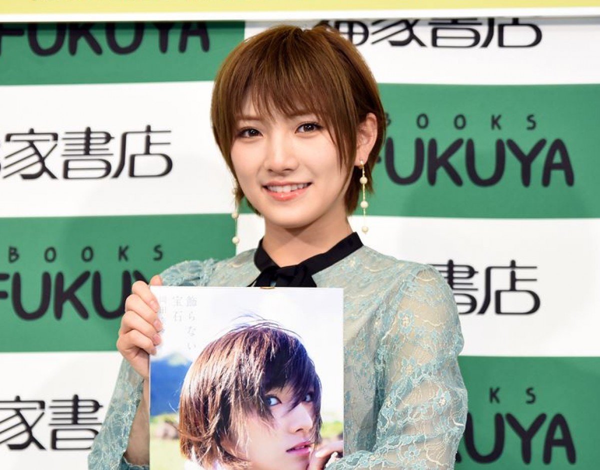 AKB48新センター岡田奈々、“まゆゆ”と同じ「全裸に見えるポーズ」がお気に入り