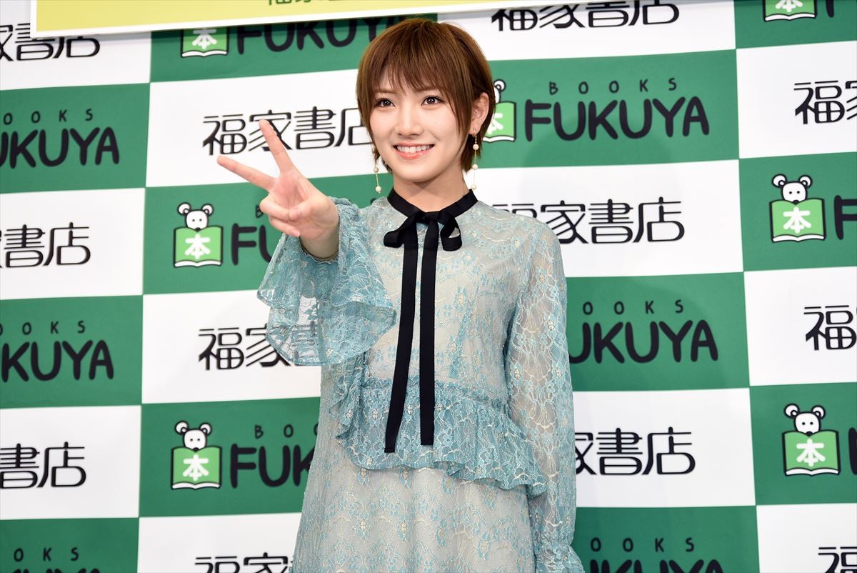 AKB48新センター岡田奈々、“まゆゆ”と同じ「全裸に見えるポーズ」がお気に入り