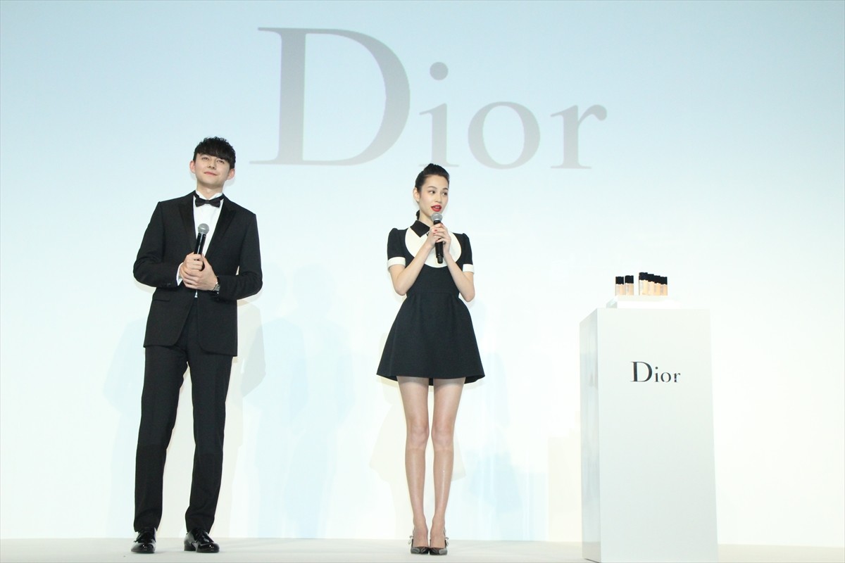 水原希子、ディオール新アンバサダー就任　美の秘けつは「ストレスを溜めないこと」