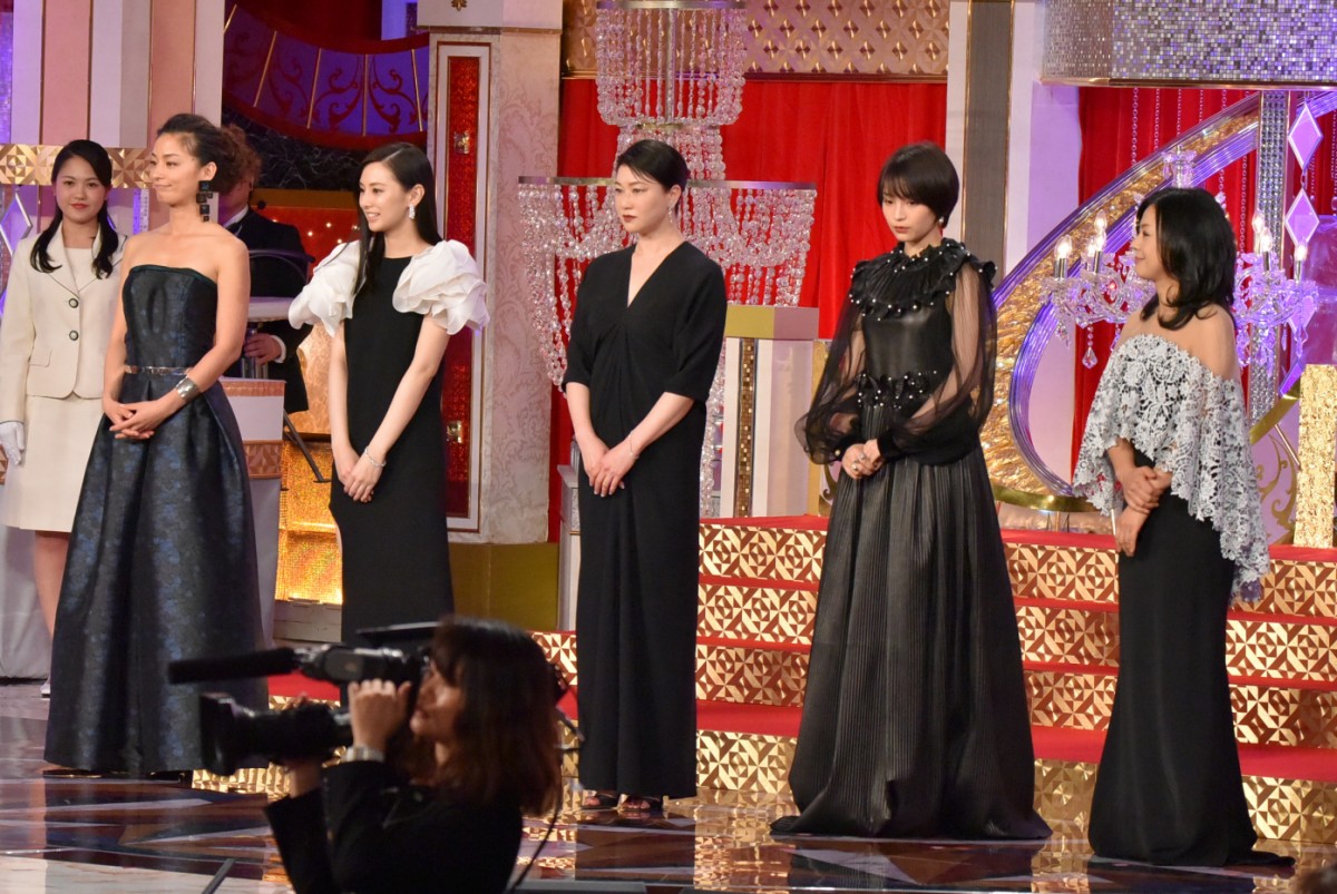 ＜日本アカデミー賞＞広瀬すず、最優秀助演女優賞受賞　是枝監督に感謝