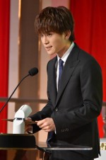 話題賞俳優部門のプレゼンターとして登場した岩田剛典