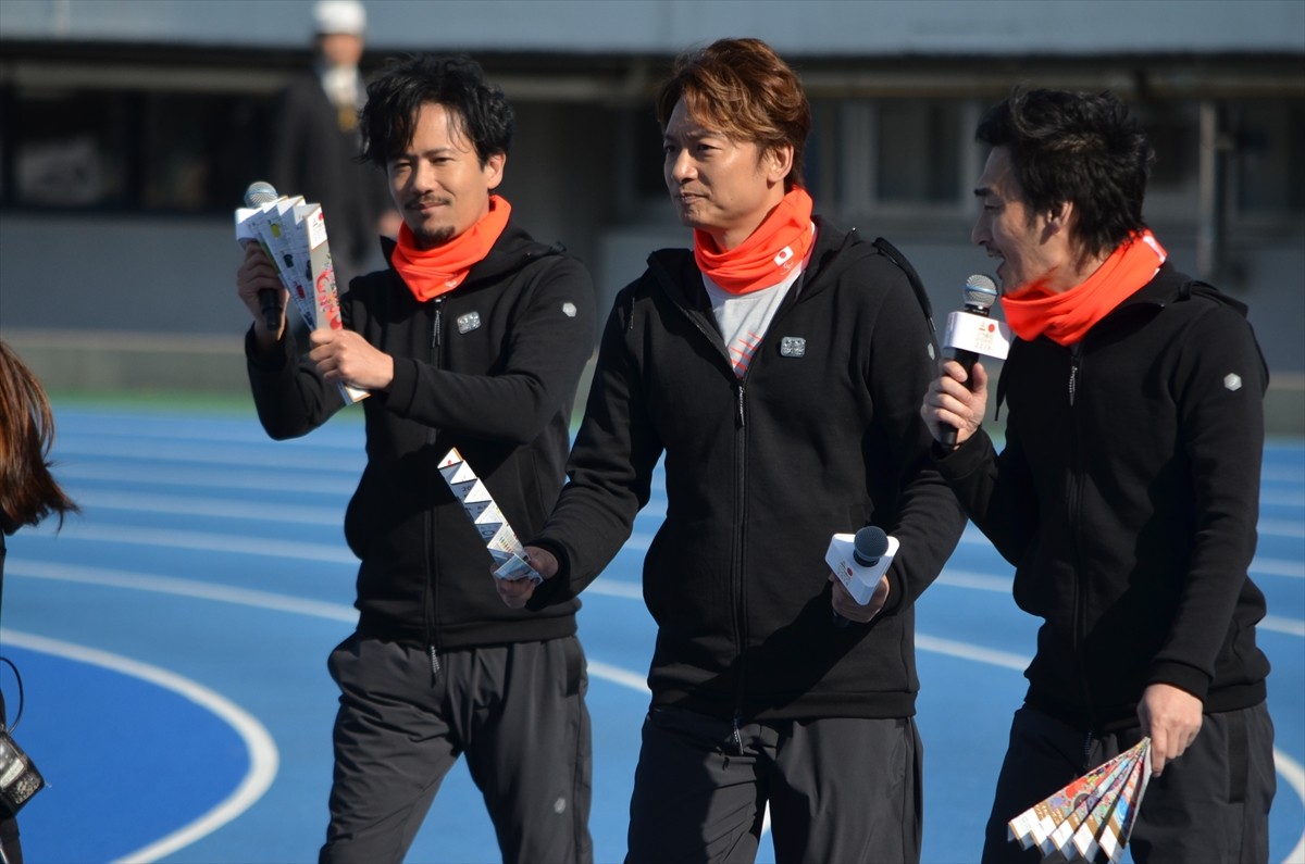 稲垣吾郎、草なぎ剛、香取慎吾、パラスポーツ応援チャリティー曲を『パラ駅伝』で熱唱