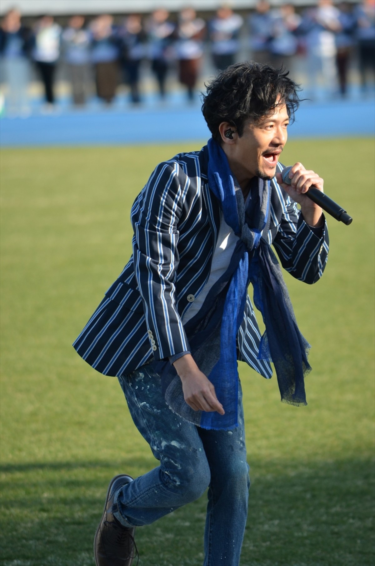 稲垣吾郎、草なぎ剛、香取慎吾、パラスポーツ応援チャリティー曲を『パラ駅伝』で熱唱