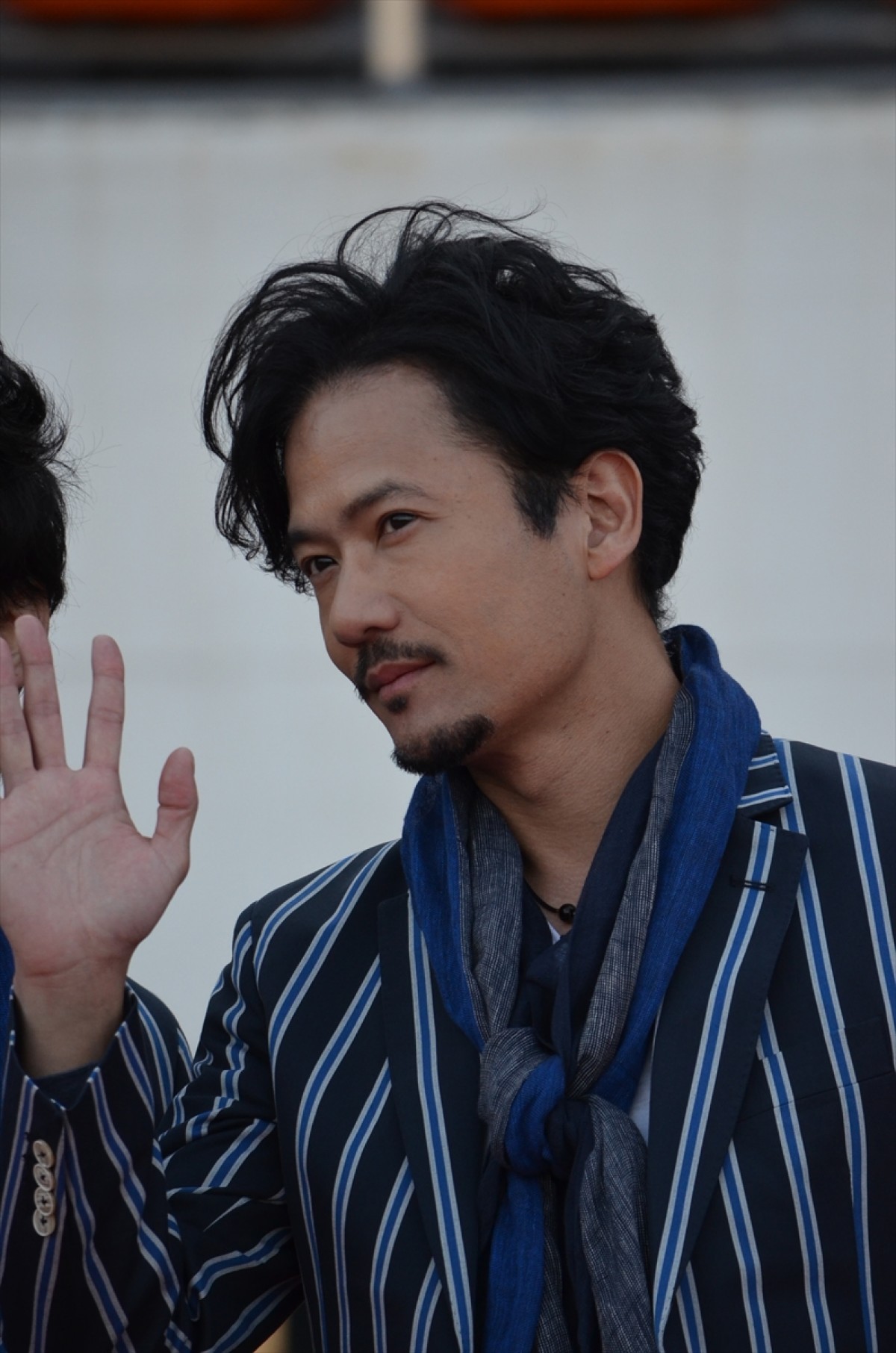 稲垣吾郎、草なぎ剛、香取慎吾、パラスポーツ応援チャリティー曲を『パラ駅伝』で熱唱
