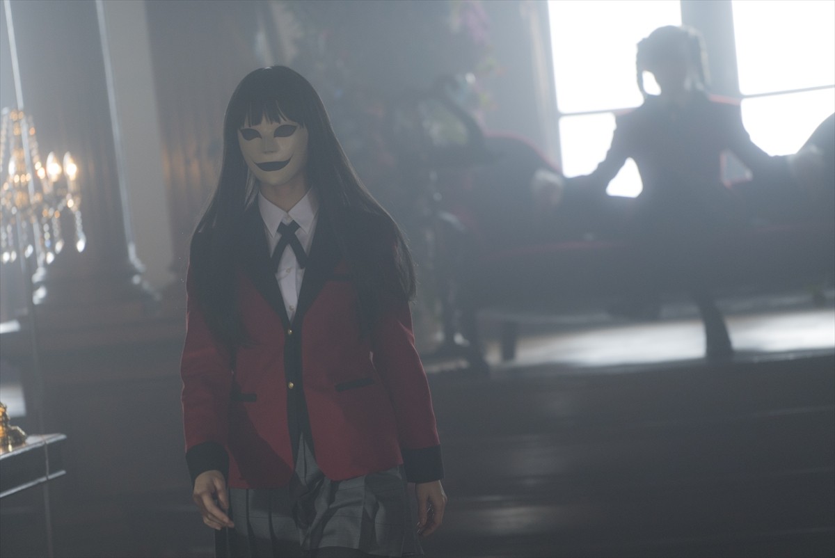 高杉真宙、“無双状態”でハードなアクションを披露 『賭ケグルイ』第8話