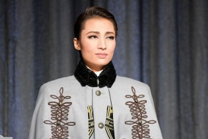 宝塚歌劇 雪組公演 かんぽ生命ドリームシアター ミュージカル・プレイ『凱旋門』 ショー・パッショナブル『Gato Bonito！！』制作発表会に登場した望海風斗