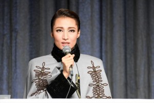 宝塚歌劇 雪組公演 かんぽ生命ドリームシアター ミュージカル・プレイ『凱旋門』 ショー・パッショナブル『Gato Bonito！！』制作発表会に登場した望海風斗