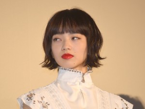 『坂道のアポロン』初日舞台挨拶に登壇した小松菜奈