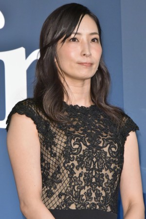 『娼年』完成披露舞台挨拶に登壇した真飛聖