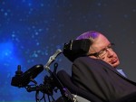 スティーヴン・ホーキング博士が死去、エディ・レッドメインら追悼