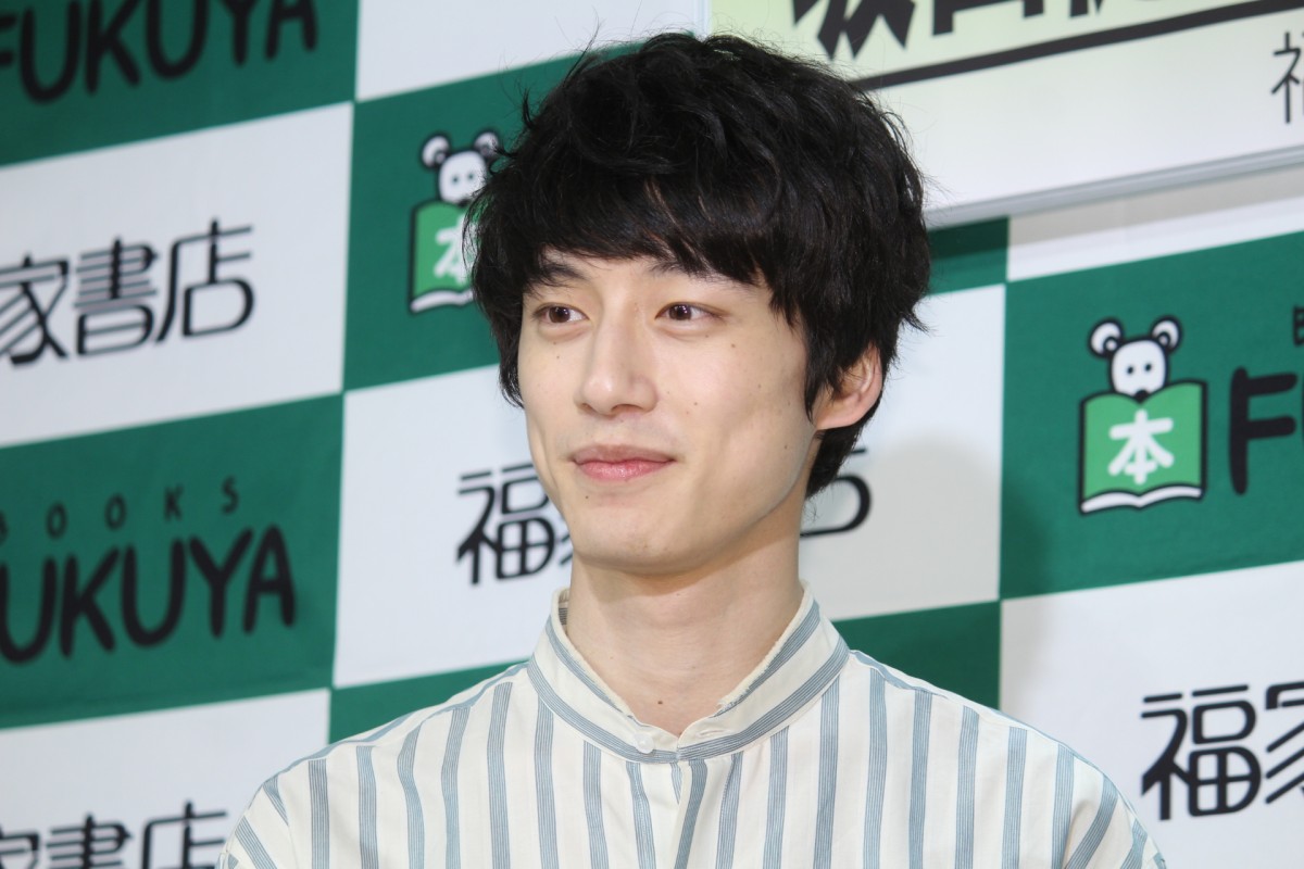 坂口健太郎「今年は“初”が多い」 初写真集イベントに1000人