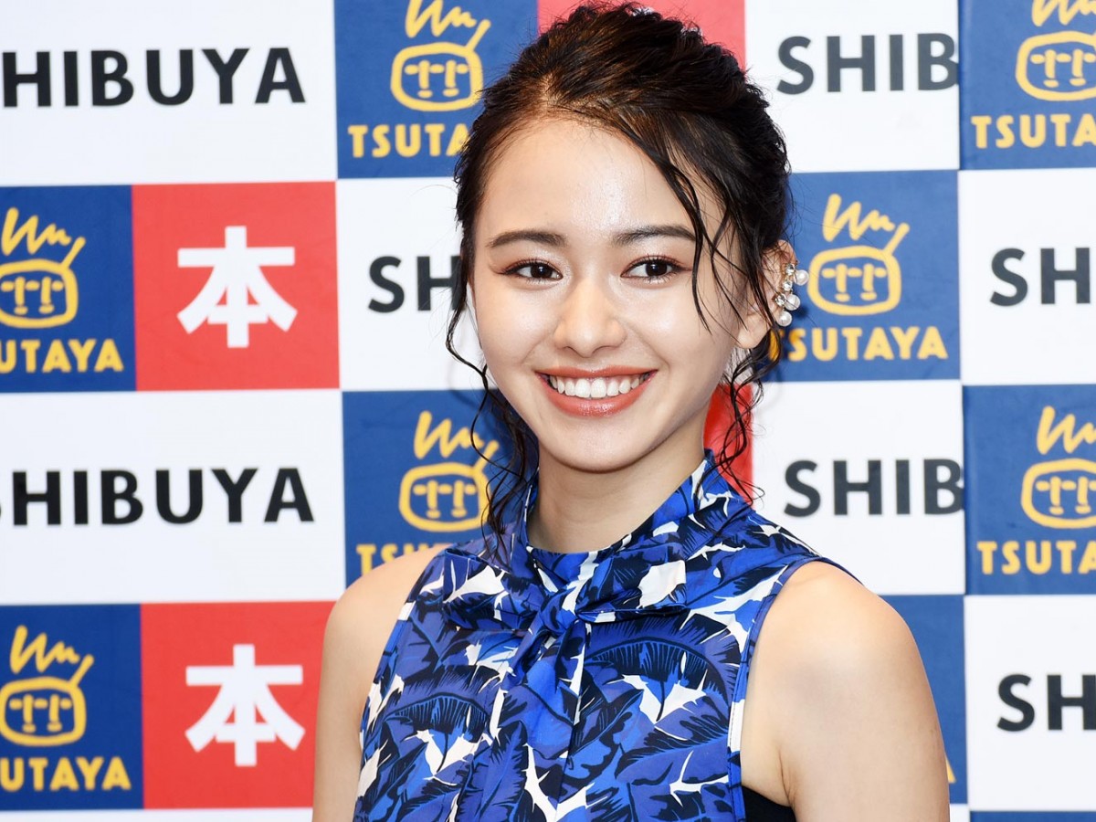 山本舞香、初写真集発売イベントで血管フェチを告白「変態ですか？」