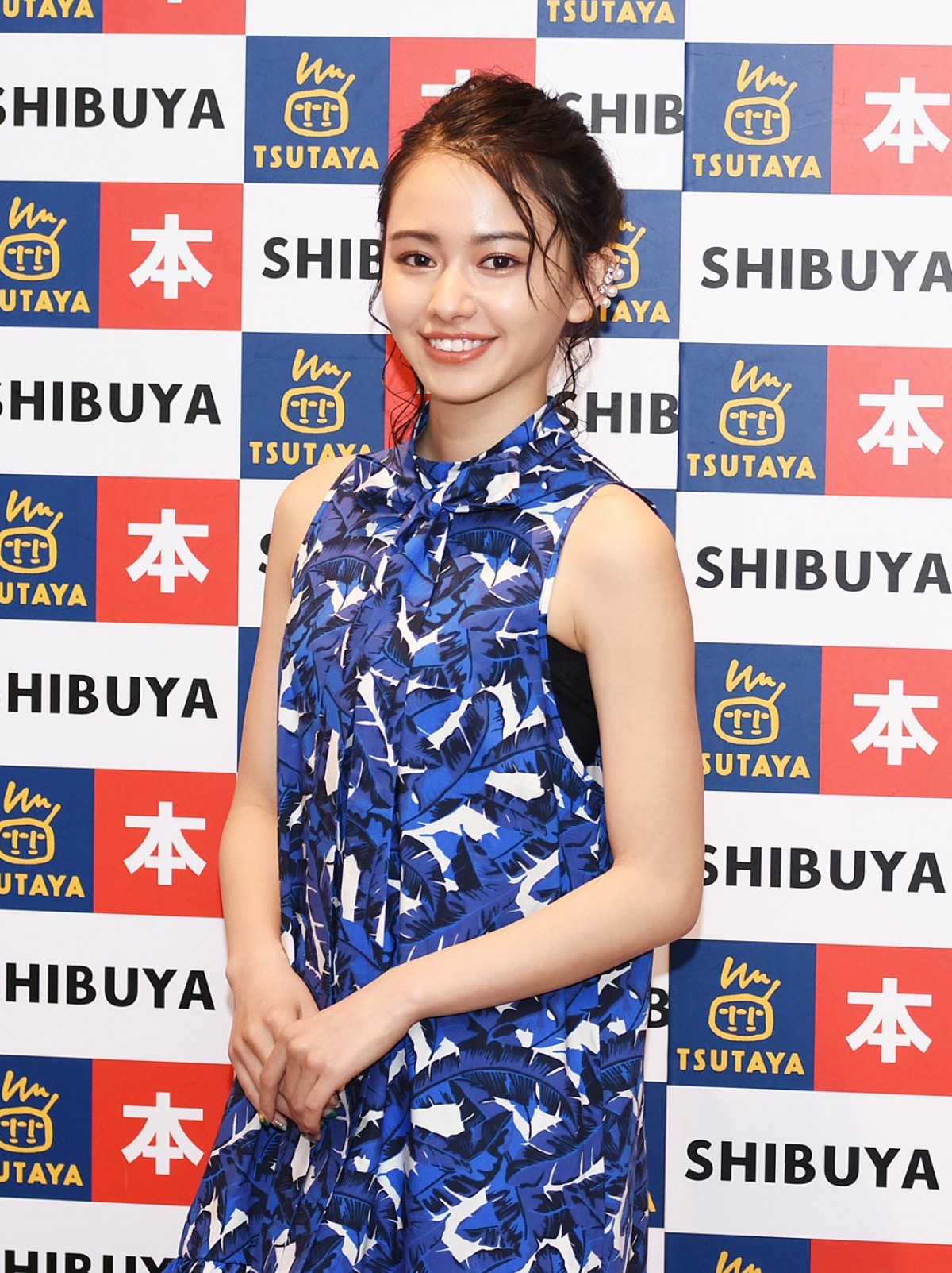 山本舞香、初写真集発売イベントで血管フェチを告白「変態ですか？」