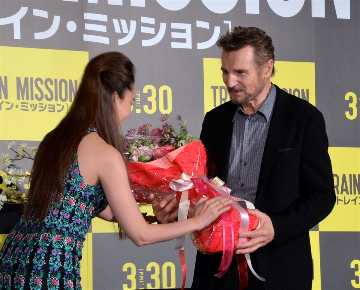 リーアム・ニーソン、アクション続投を約束 「ヒザが大丈夫なら」